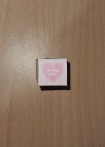 Dasique Glowy Lip Gloss Mini #Love Berry - Görsel 3