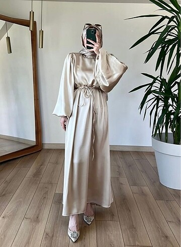 Saten Elbise Siyah