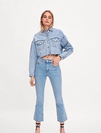 ZARA LACİVERT BİLEKTE HAFİF FLARE JEAN