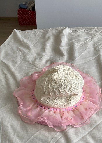 LC Waikiki Nakışlı Pembe Fırfırlı Örgü Kız Şapka