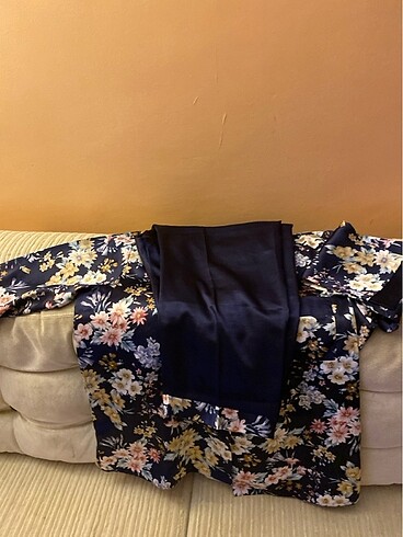 38 Beden çeşitli Renk Sıfır bir ürün saten bayan pijama takımı 38beden
