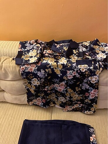 Sıfır bir ürün saten bayan pijama takımı 38beden