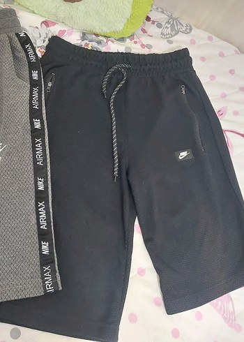 Nike Gri ve Siyah Rahat Mini Şort - Görsel 6