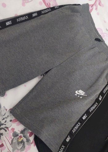 Nike Gri ve Siyah Rahat Mini Şort - Görsel 7