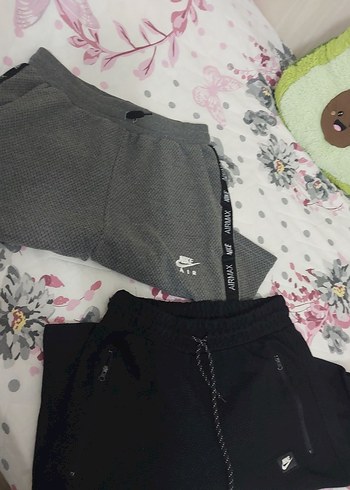 Nike Gri ve Siyah Rahat Mini Şort - Görsel 5