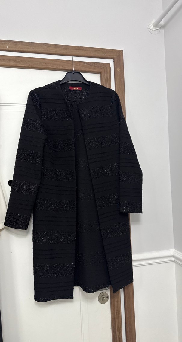 Uzun Siyah Kadın Ofis Kabanı - Görsel 2