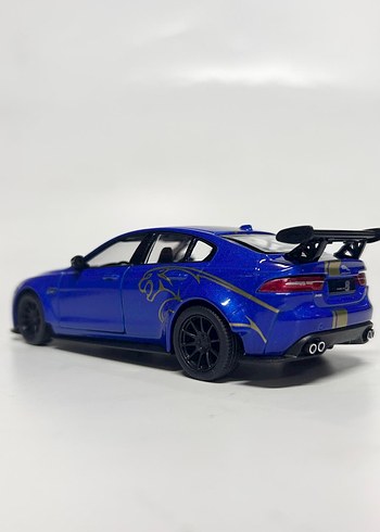  Beden Jaguar XE SV