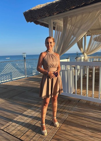 Trendyol & Milla Camel Drapeli Yüksek Yakalı Midi Elbise