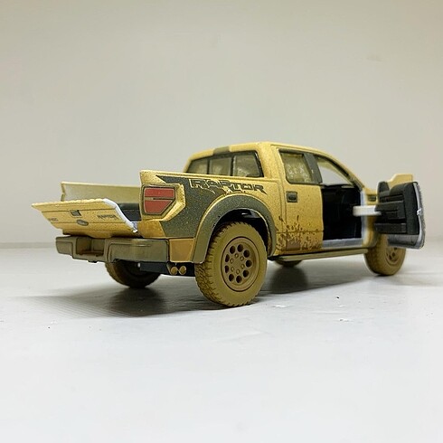  Beden Ford F-150 Raptor