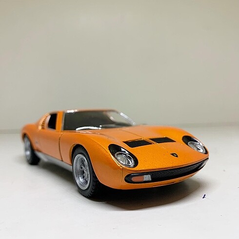 Beden Renk Lamborghini Miura