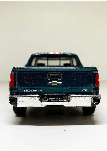 Chevrolet Silverado 1/36