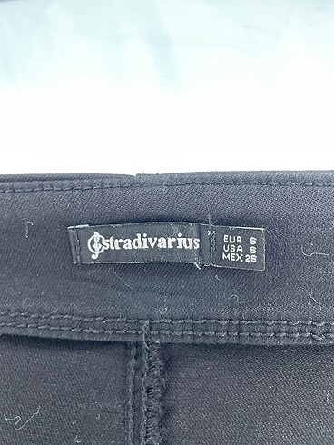 s Beden siyah Renk Stradivarius Mini Etek %70 İndirimli.