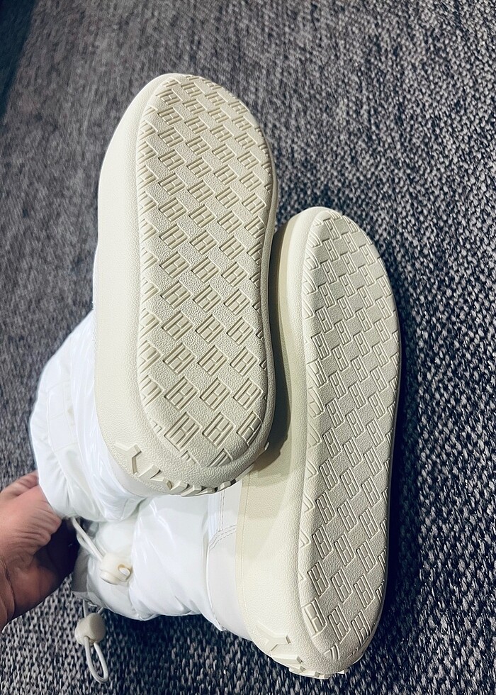 Tommy Hilfiger bot hiç kullanılmadı - Görsel 5