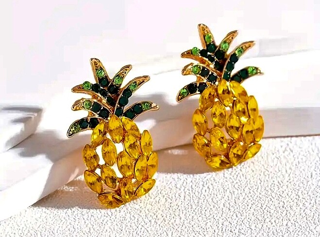 Diğer Ananas küpe