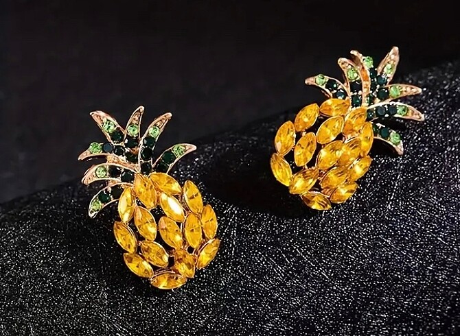 Ananas küpe