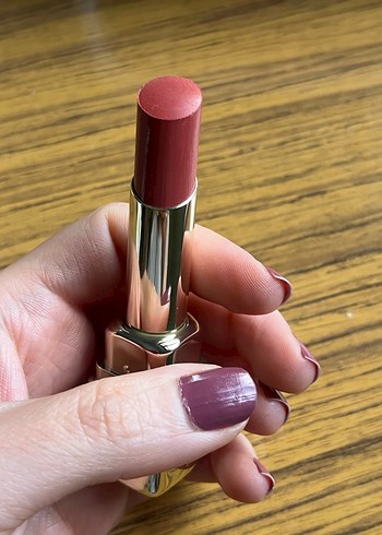 Guerlain Kiss Kiss Parlak Kırmızı Ruj 139 - Görsel 5