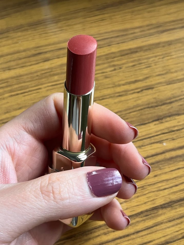 Guerlain Kiss Kiss Parlak Kırmızı Ruj 139 - Görsel 5