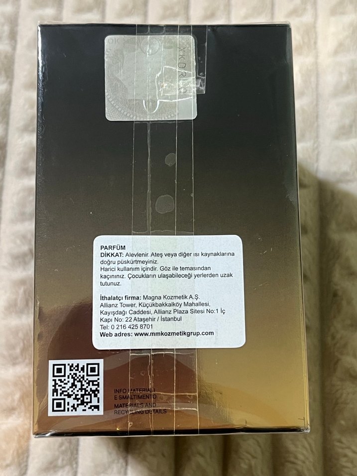 Versace Crystal Noir Kadın Parfümü 90 ml - Görsel 2