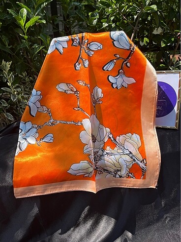 Zara Fular 90*90