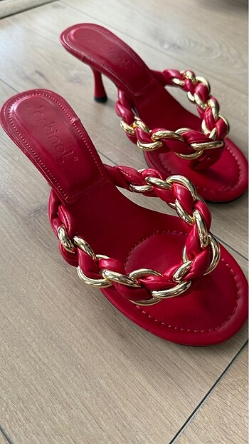 Jorbinol Kırmızı Topuklu Terlik - Görsel 4