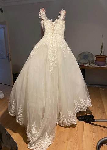 s Beden beyaz Renk Vintage Dantel İşlemeli Beyaz A Kesim Gelinlik