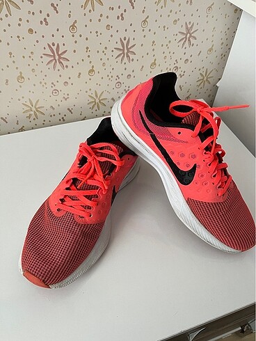 nike pembe spor ayakkabı