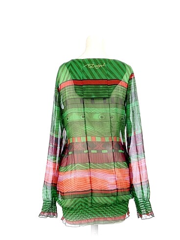 universal Beden PreLoved Bluz %70 İndirimli.