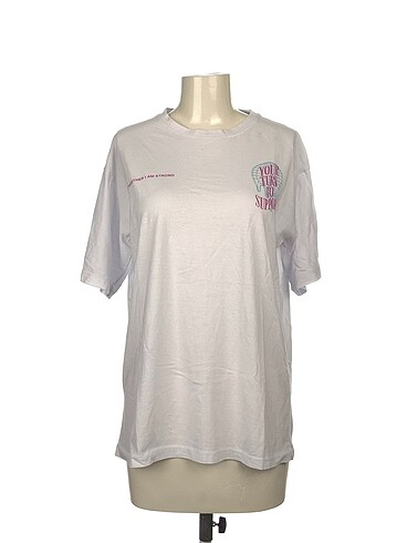 Diğer T-shirt %70 İndirimli.