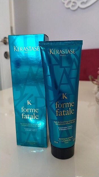 Kerastase Couture Styling Forme Fatale Hacimlendirici Fön Jeli 1