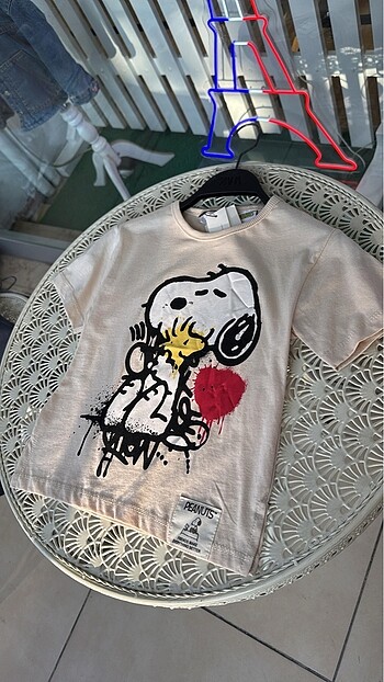 Snoopy t shirt