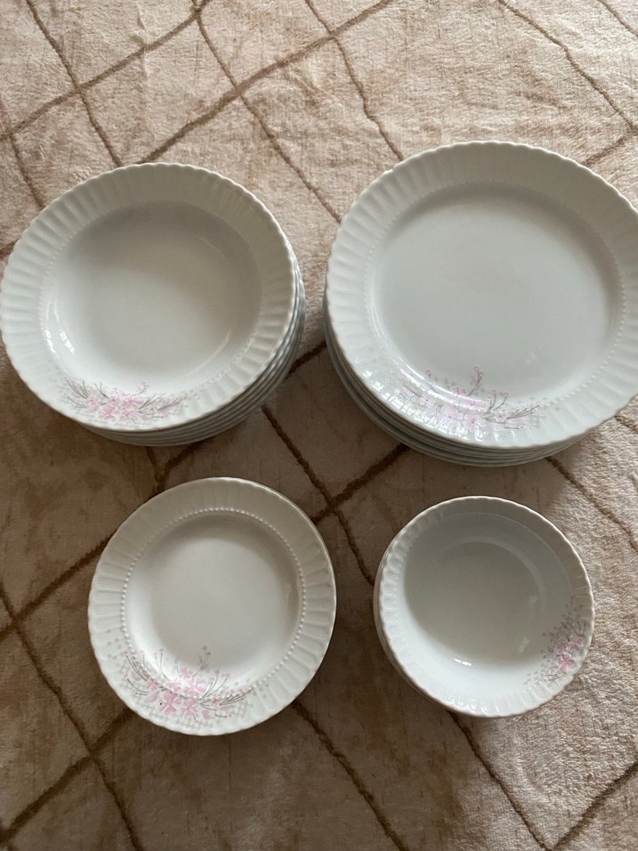 Pastel Beyaz Desenli Yemek Takımı - Görsel 5