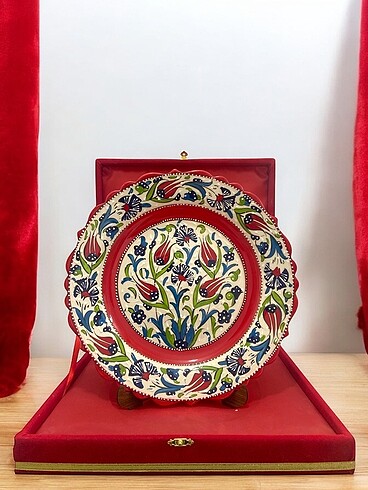 30Cm Kırmızı Kadife Tabak Kutusu