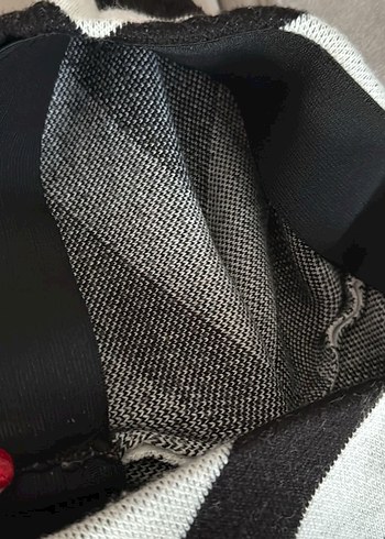 Kadın Gri-Beyaz Çizgili Pilili Kumaş Pantolon - Görsel 2