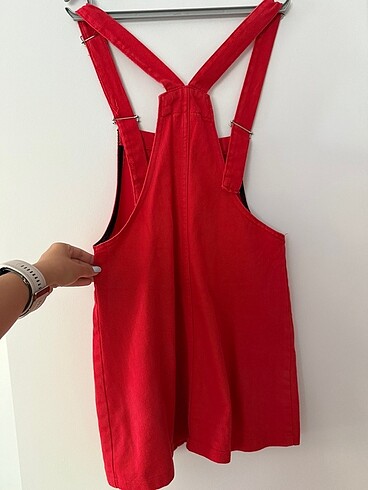 kirmizi salopet - Görsel 3