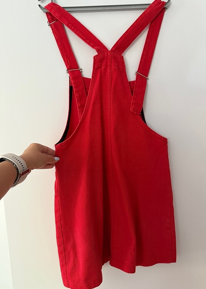 kirmizi salopet - Görsel 3