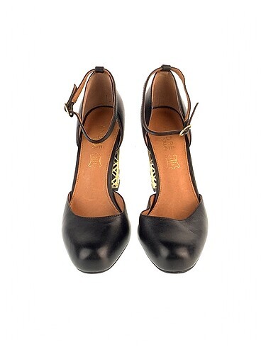 38 Beden Diğer Stiletto %70 İndirimli.