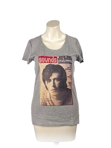 PreLoved T-shirt %70 İndirimli.