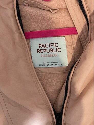m Beden pull&bear yağmurluk pembe