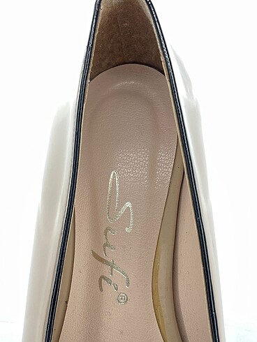 40 Beden çeşitli Renk PreLoved Babet %70 İndirimli.