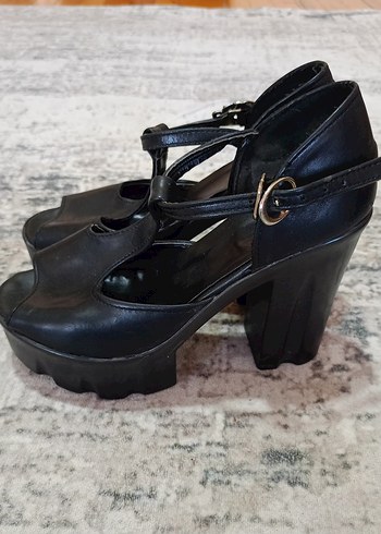 Siyah Platform Topuklu Kadın Ayakkabı - Görsel 4