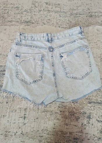 Düğmeli Loose Fit Mini Kot Şort - Görsel 2