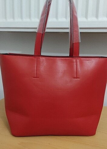  Beden kırmızı Renk Calvin Klein çanta 