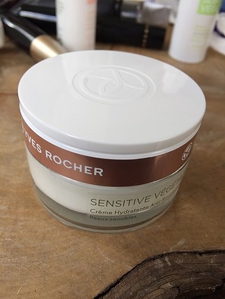 Yves Rocher Sensitive Vegetal
