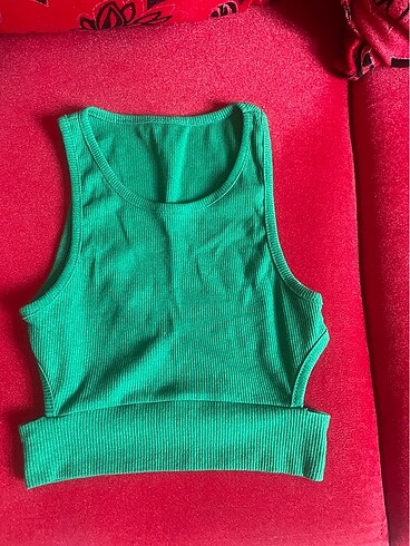 Zara Yeşil crop