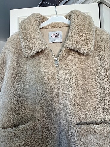 Pull and Bear Pofuduk Ceket