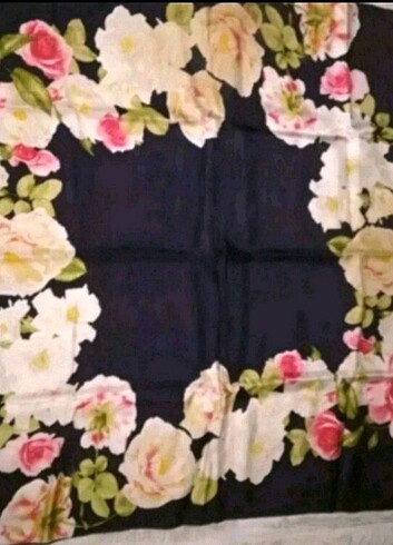 Karaca marka twill eşarp 