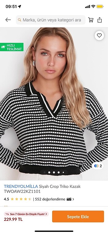 Trendyol & Milla Trendyolmilla Siyah Beyaz Polo Yaka Kaza