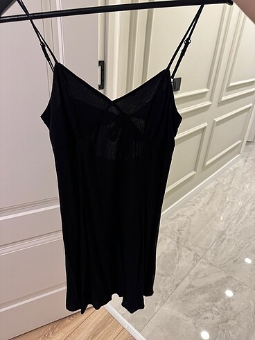 H&M Siyah Sirt Detayli Elbise - Görsel 2