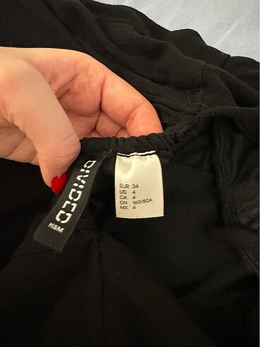 H&M Siyah Sirt Detayli Elbise - Görsel 8