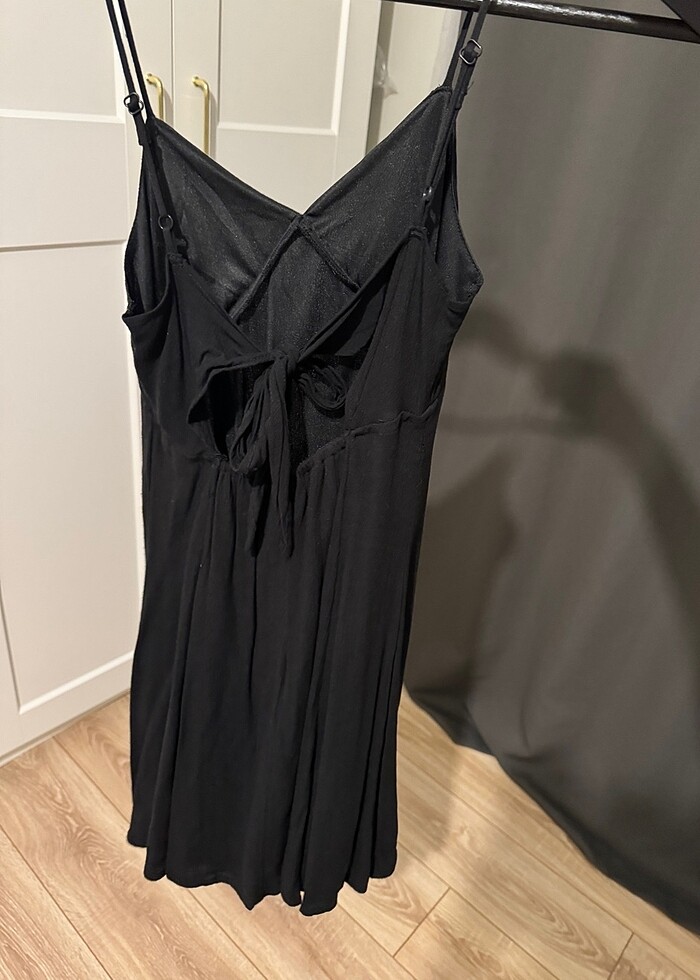 H&M Siyah Sirt Detayli Elbise - Görsel 5
